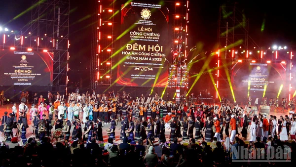 Bản "hòa âm" của sự kết nối và lan tỏa sắc màu văn hóa các nước trong khu vực.