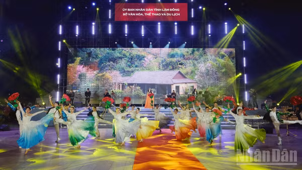 Lâm Đồng tổ chức chương trình nghệ thuật Chào năm mới 2026 tại 3 điểm cầu trên địa bàn tỉnh. 