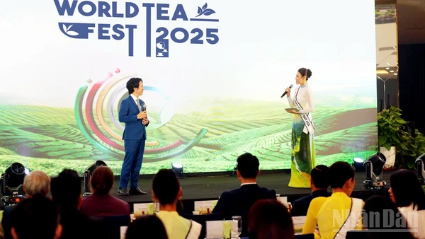 Đại diện Ban tổ chức giới thiệu tổng quan về Lễ hội Trà quốc tế-World Tea Fest 2025 tại họp báo.