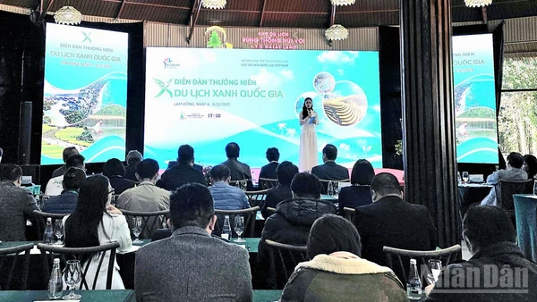 Quang cảnh Diễn đàn thường niên "Du lịch xanh quốc gia”.