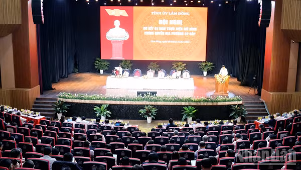 Quang cảnh hội nghị.