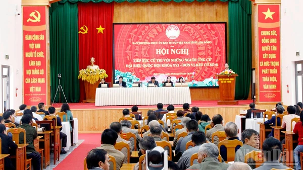 Quang cảnh hội nghị.