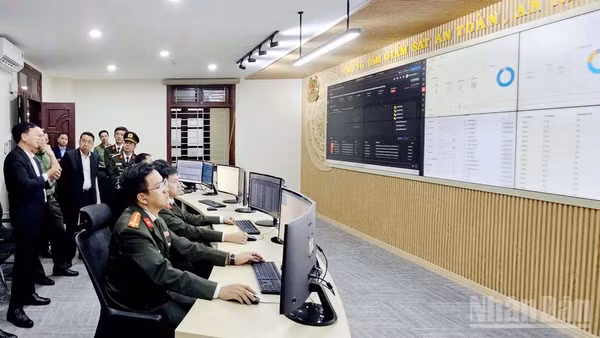 Trung tâm Giám sát an toàn, an ninh tập trung (SOC) tỉnh Lâm Đồng tại công an tỉnh.