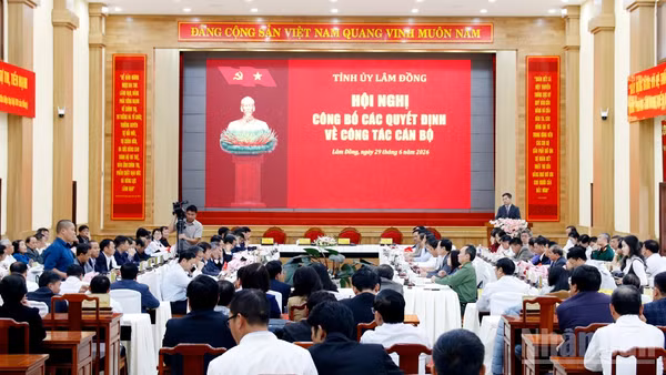 Quang cảnh hội nghị.