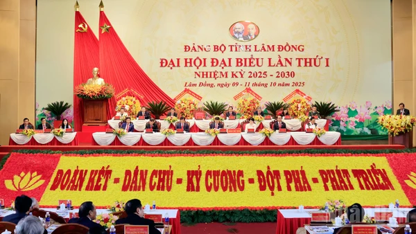 Thanh Hóa Thực Hiện Thắng Lợi Nhiệm Vụ Then Chốt, Trọng Tâm Đoàn Chủ Tịch Điều Hành Đại Hội Đại Biểu Đảng Bộ Tỉnh Lâm Đồng Lần Thứ I, Nhiệm Kỳ 2025-2030.
