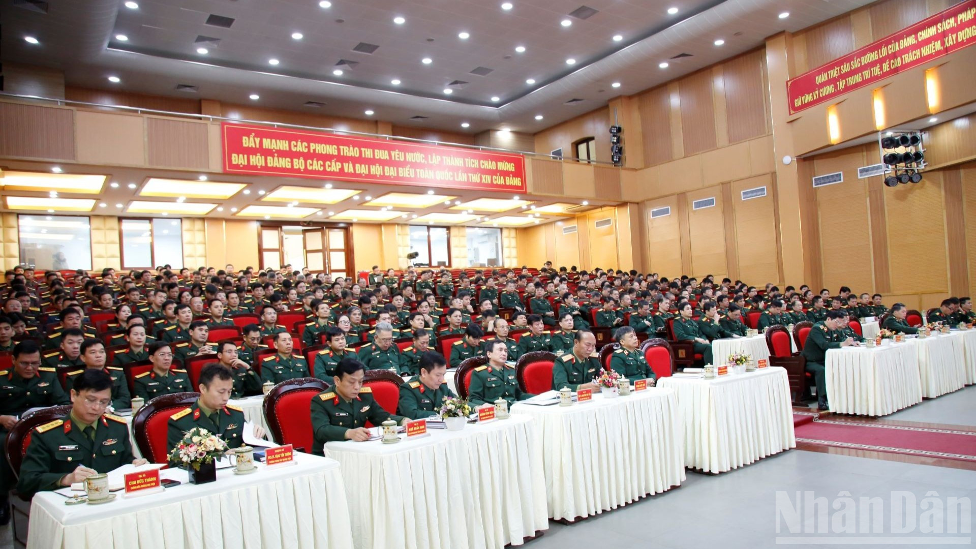 Các đại biểu dự Hội nghị Quân chính năm 2025 tại Học viện Quân y.