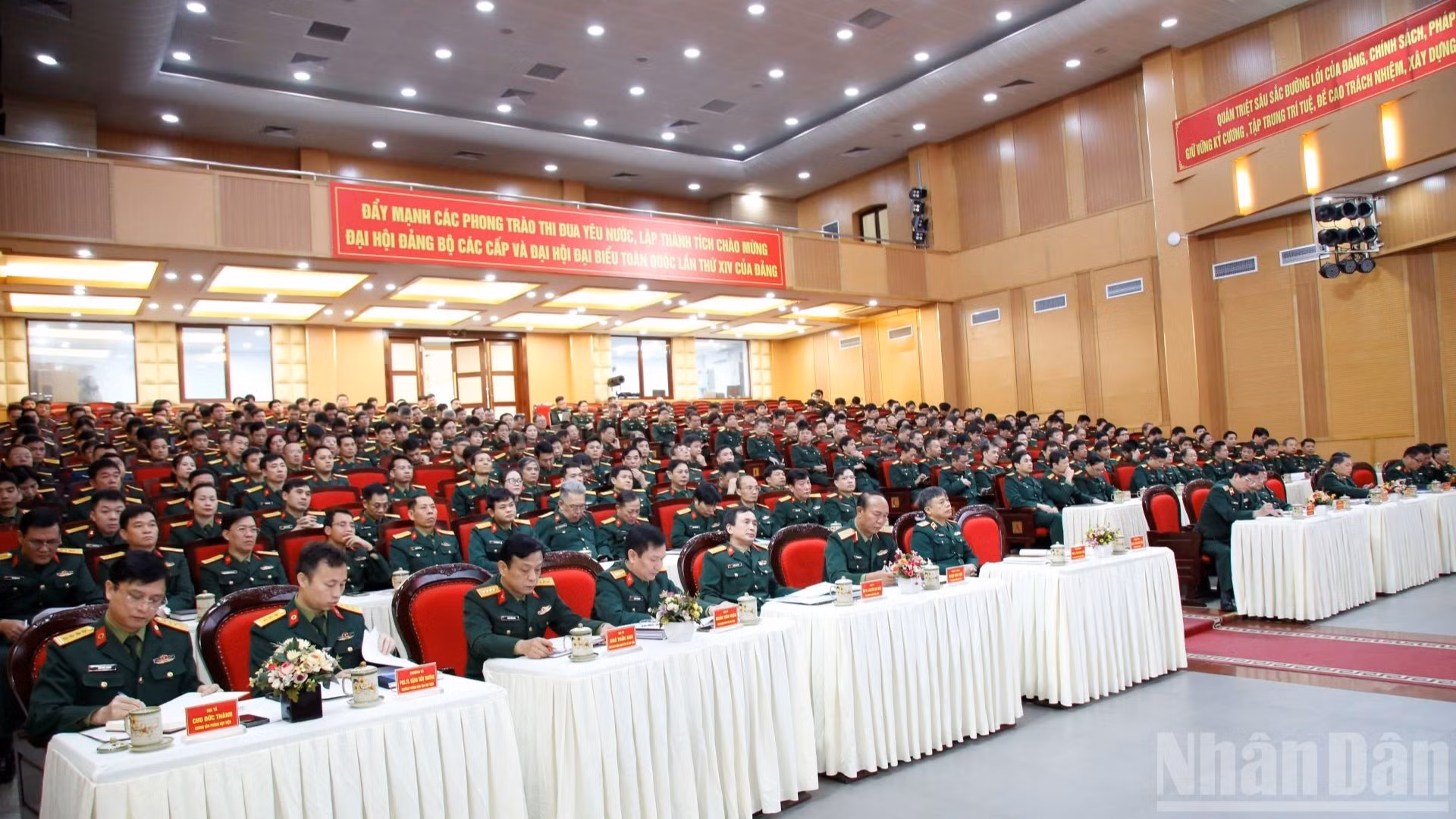 Các đại biểu dự Hội nghị Quân chính năm 2025 tại Học viện Quân y.