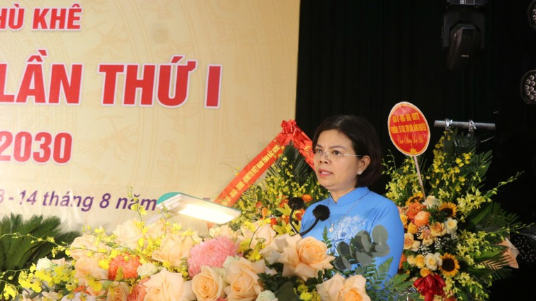Phó Bí thư Tỉnh ủy Nguyễn Hương Giang chúc mừng đại hội. 25c7805d1143991dc052-1930.jpg