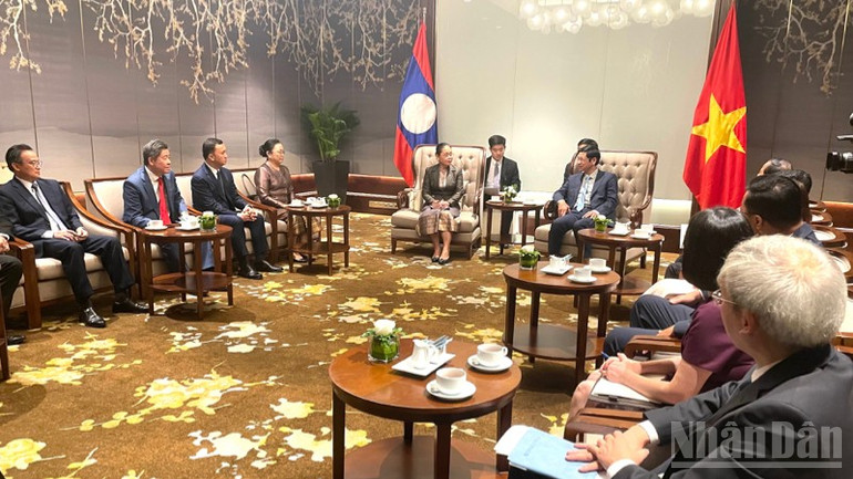 ឈុតការងារ។ ndo_br_tempimagedkro7j-6016.jpg