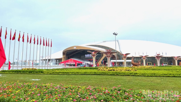 Kim Quy Exhibition Building - បេះដូងនៃមជ្ឈមណ្ឌលពិព័រណ៍ជាតិ និងយុត្តិធម៌។ ndo_br_img-0261-2917.jpg