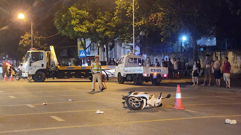 Lực lượng chức năng nhanh chóng có mặt tại hiện trường. img-2025-06-27-041059.jpg