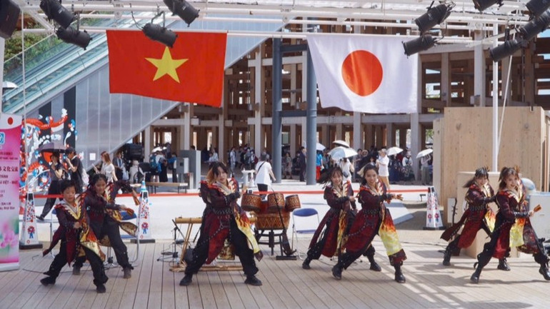 Các nghệ sĩ nhảy Yosakoi. img-0409-850.jpg