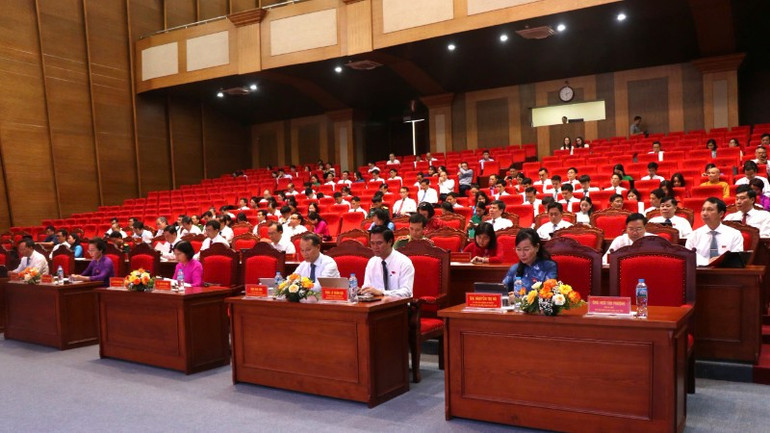 Các đại biểu tham dự kỳ họp. 33582ff3818509db5094-4875.jpg