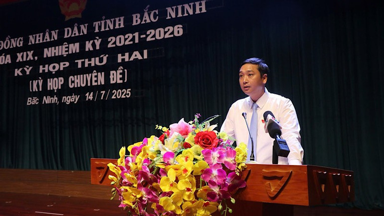 Đồng chí Nguyễn Việt Oanh, Chủ tịch Hội đồng nhân dân tỉnh Bắc Ninh phát biểu. img-2025-07-14-143858.jpg
