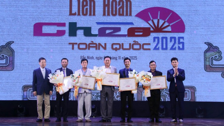 Comitetul de organizare a acordat medalii de argint la 5 piese excelente. 5450ef0d-b4ae-471f-a15f-90fc590bdeeb-3872.jpg