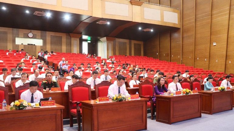 Delegates attending the meeting. f35f1b8719e294bccdf3-8164.jpg