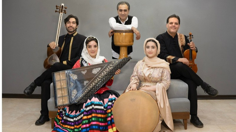 Iranian traditional folk music group Sar Afshan. (Photo: Ministry of Culture, Sports and Tourism) 193bc641fe9e74c02d8f-7740.jpg
