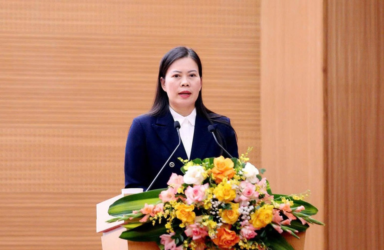 Директор Департаменту фінансів відповів на запитання делегатів та виборців на засіданні. 10.jpg