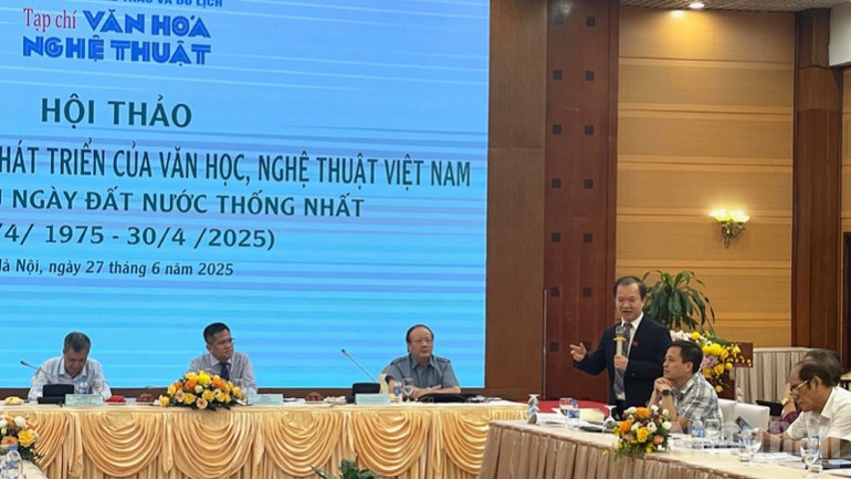 Phó Giáo sư, Tiến sĩ Bùi Hoài Sơn tham gia Hội thảo. ndo_br_img-9466-6826.jpg
