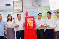 Lễ bàn giao ứng dụng "Giọt máu vàng" phục vụ hiến máu tình nguyện.