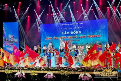 Chương trình nghệ thuật đặc biệt chào mừng thành lập tỉnh Lâm Đồng mới góp phần tạo khí thế phấn khởi, niềm tin về "Lâm Đồng nghĩa tình, vươn mình tỏa sáng tương lai".