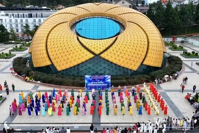 Rực rỡ sắc màu dân vũ thể thao tại Quảng trường Lâm Viên-Đà Lạt.