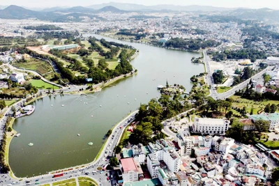 Tại khu vực trung tâm tỉnh Lâm Đồng, sự kiện “Cùng Việt Nam tiến bước” dự kiến diễn ra quanh hồ Xuân Hương, phường Xuân Hương-Đà Lạt.