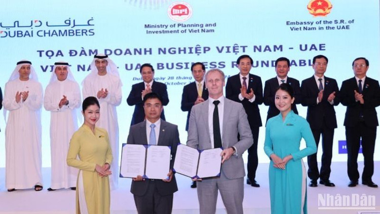 Vietnam Airlines và Etihad Airways trao biên bản ghi nhớ.