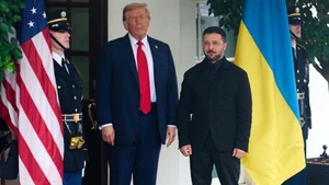 Tổng thống Mỹ Donald Trump đón Tổng thống Ukraine Volodymyr Zelensky tại Washington D.C. ngày 18/8. (Ảnh: THX/TTXVN)