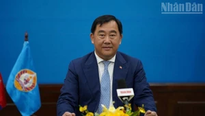 Ông Sous Yara, Người phát ngôn, Ủy viên Trung ương Đảng, Phó Trưởng ban thứ nhất Ban Đối ngoại Trung ương Đảng Nhân dân Campuchia (CPP), Chủ nhiệm Ủy ban Đối ngoại, Hợp tác quốc tế và Thông tin Quốc hội Campuchia .