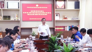 Đồng chí Nguyễn Phước Lộc phát biểu tại buổi làm việc 
