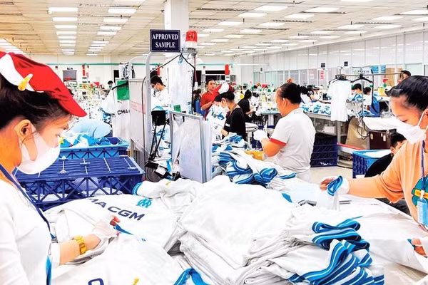 Liên đoàn Lao động tỉnh Vĩnh Long phát động phong trào thi đua “Lao động giỏi, năng suất cao, thu nhập tốt” trong đoàn viên, người lao động.