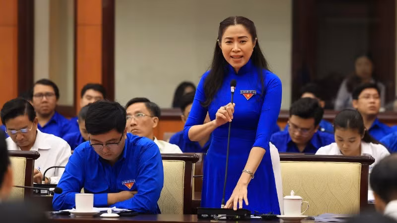 Các đại biểu chia sẻ, đề xuất các giải pháp tại chương trình gặp mặt.