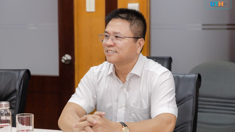 Chân dung Phó Giáo sư, Tiến sĩ Nguyễn Xuân Phương, Hiệu trưởng Trường đại học Giao thông vận tải Thành phố Hồ Chí Minh.