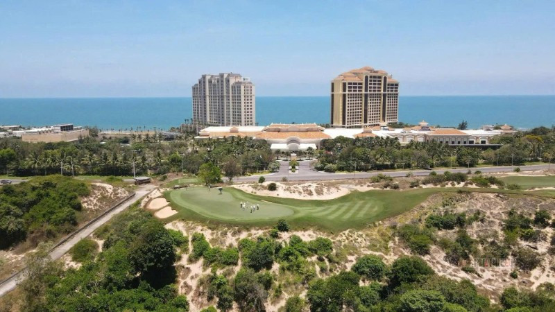 Một góc của khu du lịch Hồ Tràm. (Ảnh: PHÚ MỸ)