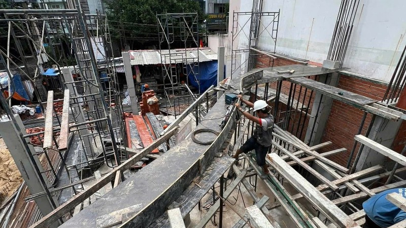 Sở Xây dựng Thành phố Hồ Chí Minh đề xuất biệt phái 500 công chức chuyên ngành về địa phương để phối hợp cùng địa phương thực hiện quản lý trật tự xây dựng. 