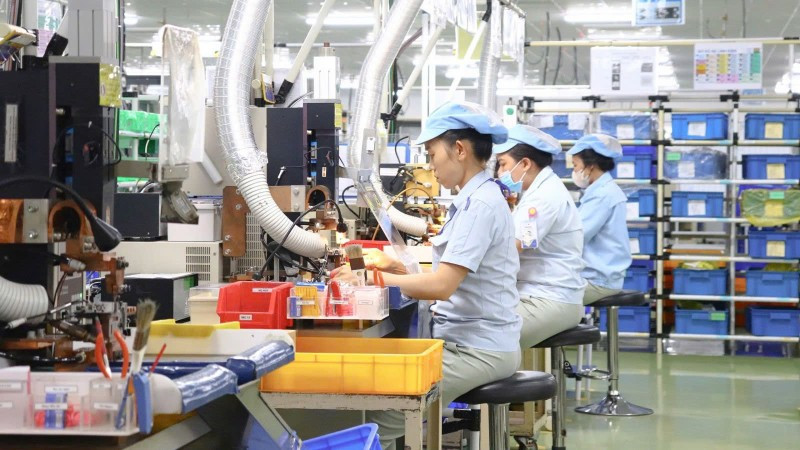 Công nhân trong giờ làm việc tại nhà máy Panasonic. (Ảnh: Ban tổ chức)