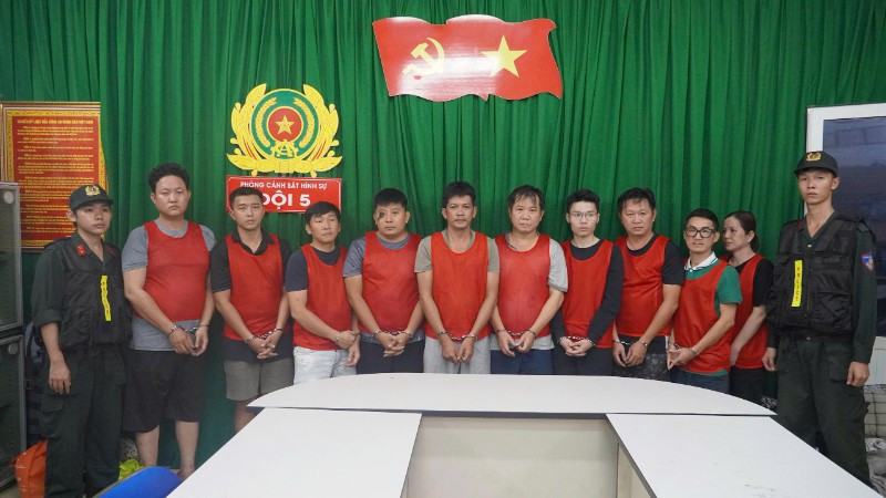 Các đối tượng tại cơ quan chức năng. (Ảnh: Công an cung cấp)