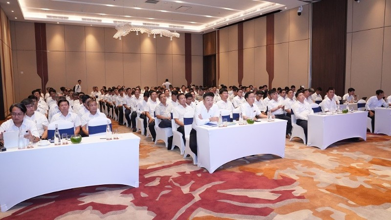 Toàn cảnh hội nghị. 