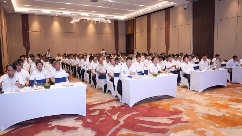 Toàn cảnh hội nghị. 