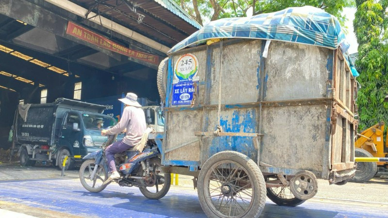 Công tác thu gom, xử lý rác kiểu truyền thống đang gây lãng phí tài nguyên rác, gây ô nhiễm môi trường. 