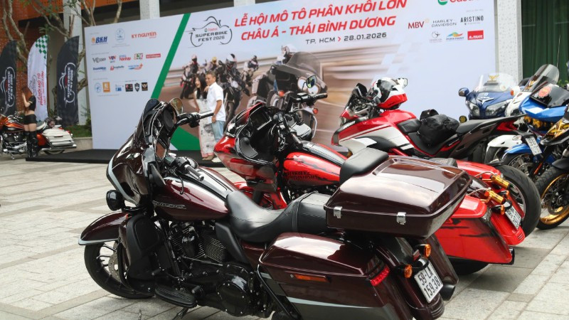 Nhiều loại mô-tô phân khối lớn được giới thiệu tại chương trình.