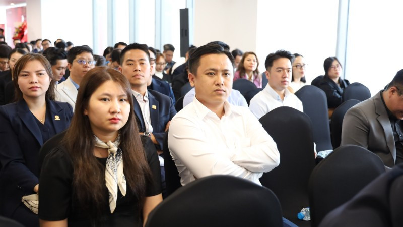 Các đại biểu, doanh nghiệp dự diễn đàn. 