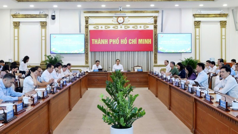 Quang cảnh cuộc họp.