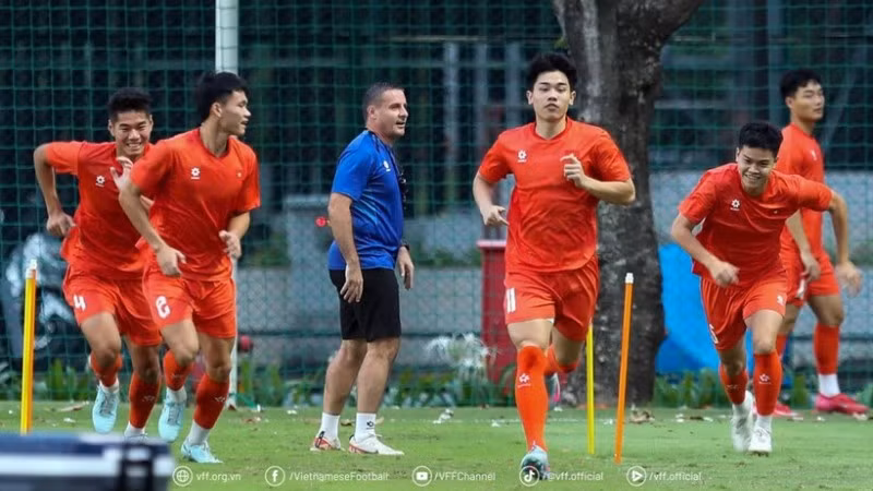 Ảnh minh họa: Các cầu thủ U23 Việt Nam tập luyện trước trận đấu với U23 Campuchia. (Ảnh: VFF)