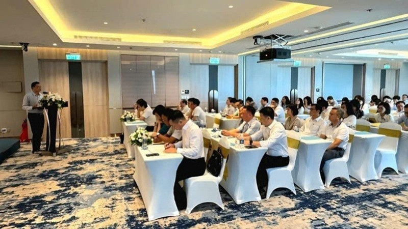 Tập huấn công tác Đảng cho các chi bộ, đảng viên. (Ảnh: MINH HOÀN)