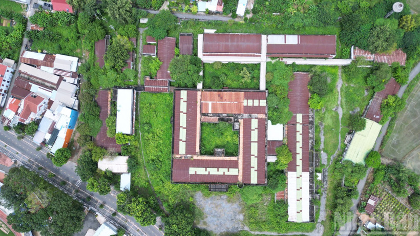 Hai bệnh viện tại khu vực Bà Rịa-Vũng Tàu cũ đã bị bỏ hoang trong suốt nhiều năm qua.