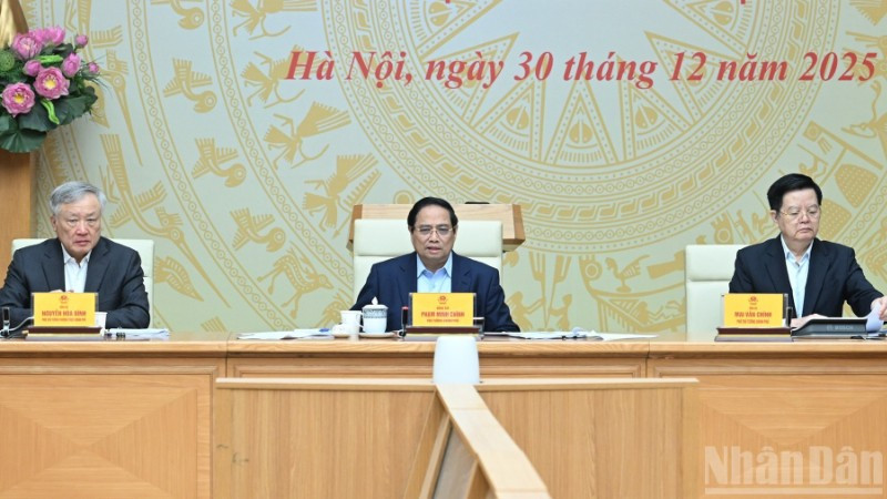 Thủ tướng Chính phủ Phạm Minh Chính chủ trì Hội nghị quán triệt, triển khai các Nghị quyết của Quốc hội. (Ảnh: TRẦN HẢI)