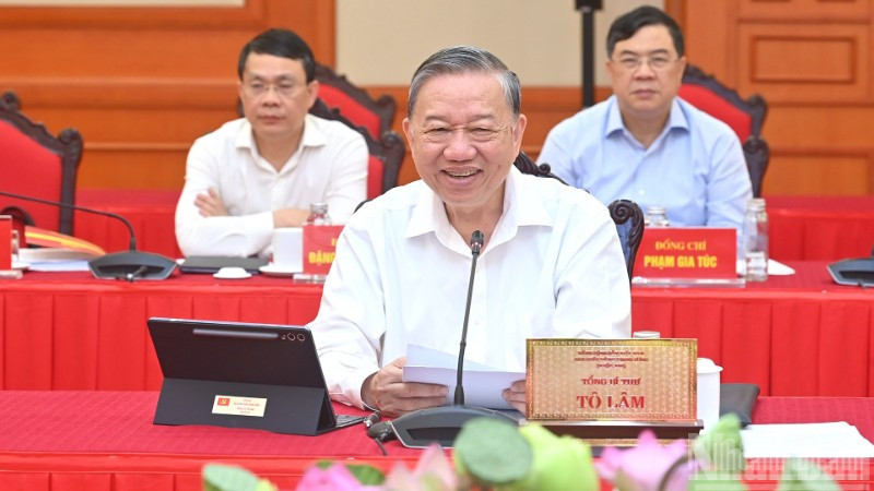 Tổng Bí thư Tô Lâm phát biểu chỉ đạo tại cuộc làm việc với Ban Thường vụ Đảng ủy Quốc hội. (Ảnh: ĐĂNG KHOA)