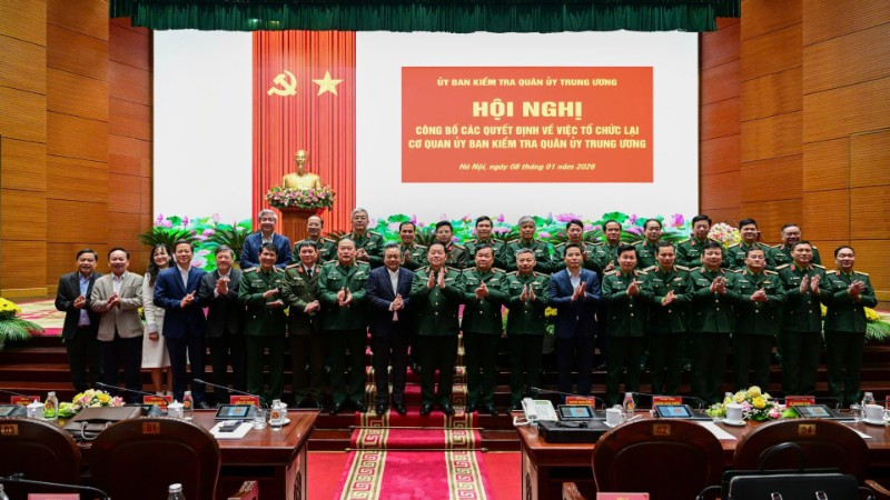 Đại tướng Nguyễn Trọng Nghĩa cùng các đại biểu tại hội nghị.